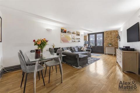 1 bedroom flat for sale, Globe Wharf, Rotherhithe Street, SE16