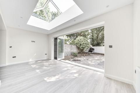 3 bedroom semi-detached house for sale, Latimers Close, Highcliffe, Christchurch, BH23