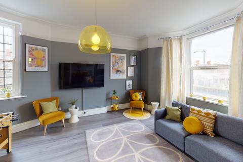 8 bedroom flat to rent, STUDENT HMO Superb Location, GORGEOUS Apartment 1, Richmond Halls, Crwys Road, Cardiff, CF24 4NA