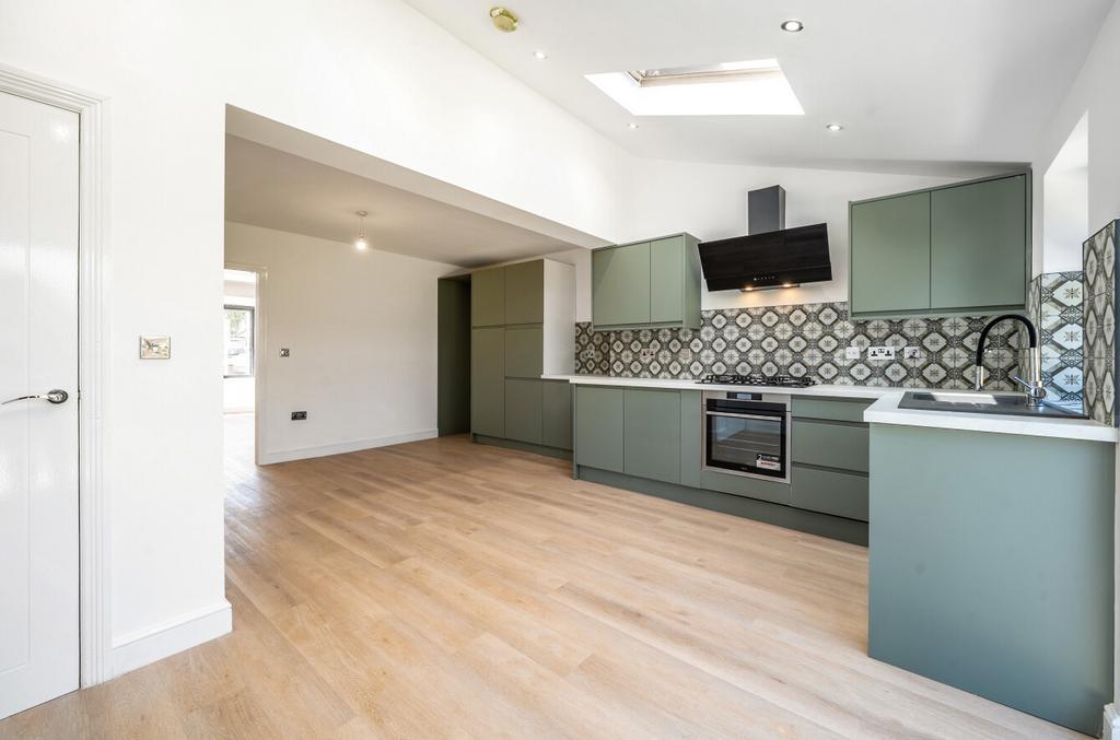 Kitchen Diner 2