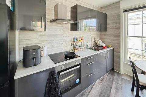 1 bedroom flat for sale, Flat 4, 12 Spencer Street, Leamington Spa, Warwickshire CV31 3NF