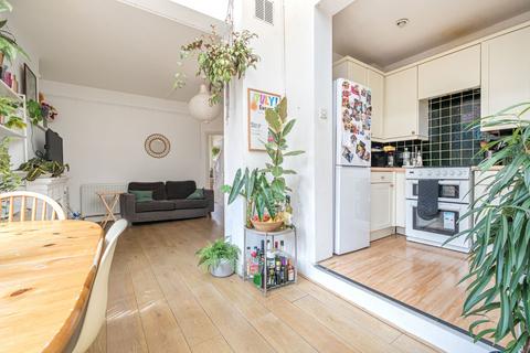4 bedroom semi-detached house to rent, Somerset Road, Kingston upon Thames, KT1