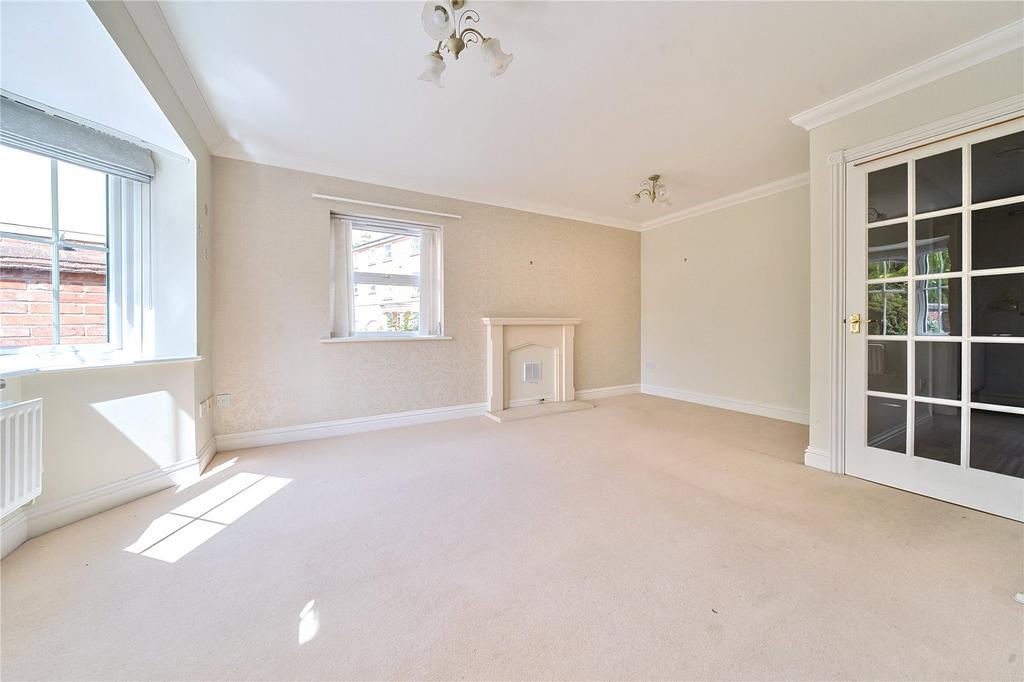 Sitting/Dining Room