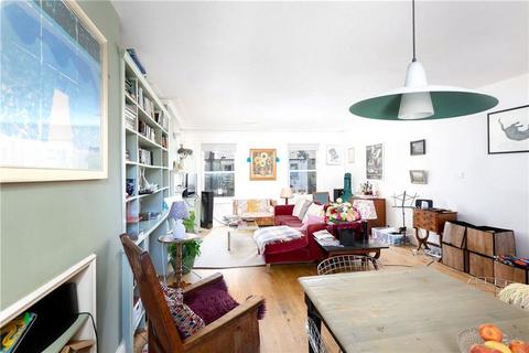 3 bedroom terraced house for sale, Gayford Road, London W12