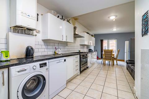 6 bedroom terraced house for sale, Harrington Drive, Nottingham, NG7