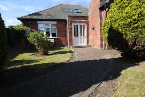 4 bedroom detached bungalow for sale, 204 Darras Road, Ponteland, Newcastle upon Tyne NE20 9AJ