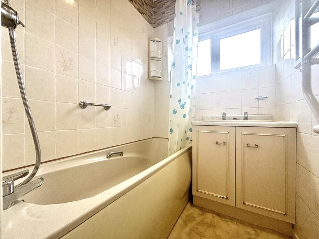 Bathroom.jpeg