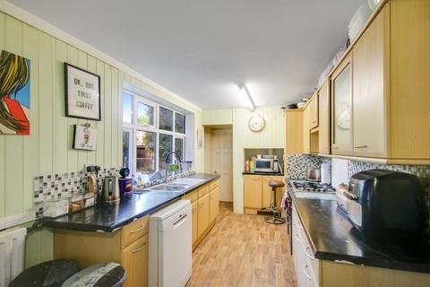 51 Copthorne Road, Felbridge, East Grinstead, RH19 2PB