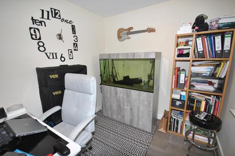 4 bedroom detached house for sale, Hanging Barrows, Boughton