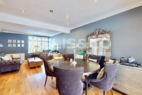 19 Lyndhurst Road, Greenford, UB6 9QR