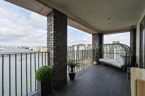 2 bedroom flat to rent, Royal Albert, Gallions Reach, London, E16
