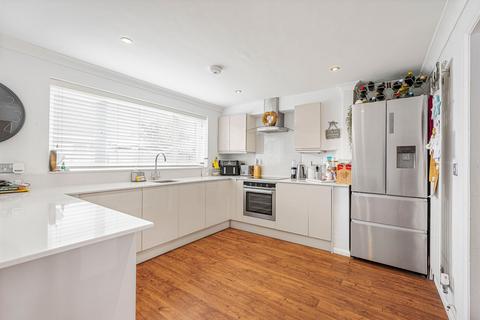 4 bedroom semi-detached house for sale, Amhurst Road, Telscombe Cliffs, BN10