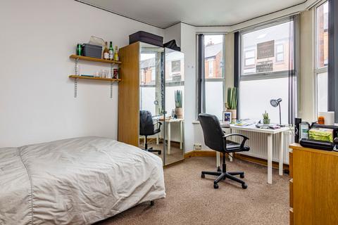 6 bedroom terraced house for sale, Rothesay Avenue, Nottingham, NG7