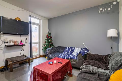 6 bedroom terraced house for sale, Rothesay Avenue, Nottingham, NG7