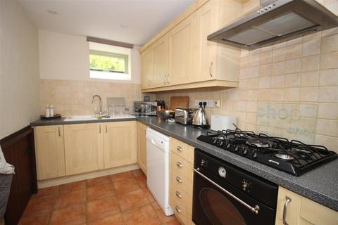 3 bedroom barn conversion to rent, Claverton