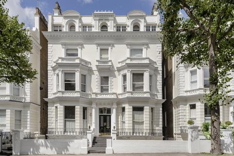 4 bedroom flat for sale, Holland Park, London, W11