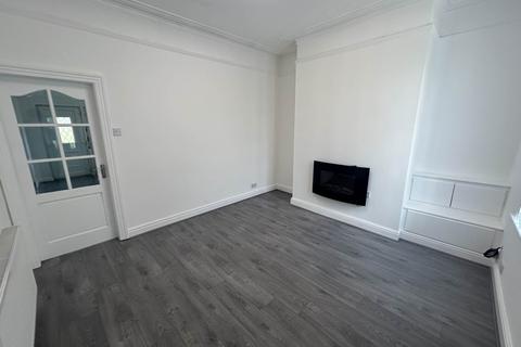 41 Eaves Lane, Chadderton, Oldham, OL9 8RG