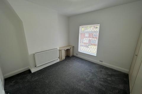41 Eaves Lane, Chadderton, Oldham, OL9 8RG