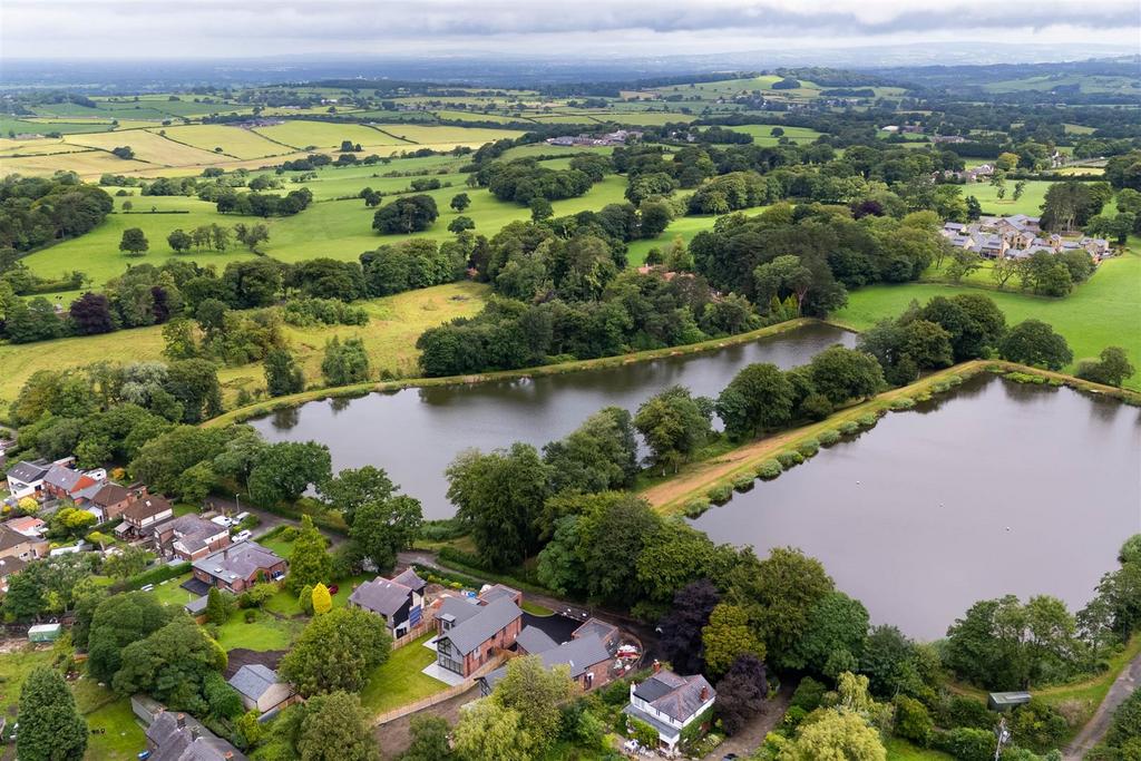 Aerial View - Surroundings