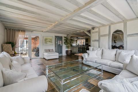 3 bedroom flat for sale, Framewood Road, Slough SL2