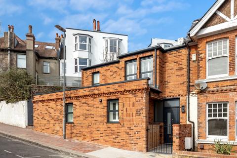 2 bedroom semi-detached house to rent, The Drove, Brighton, East Sussex, BN1