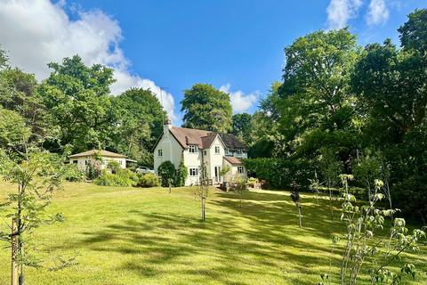 4 bedroom detached house for sale, Powntley Copse, Alton
