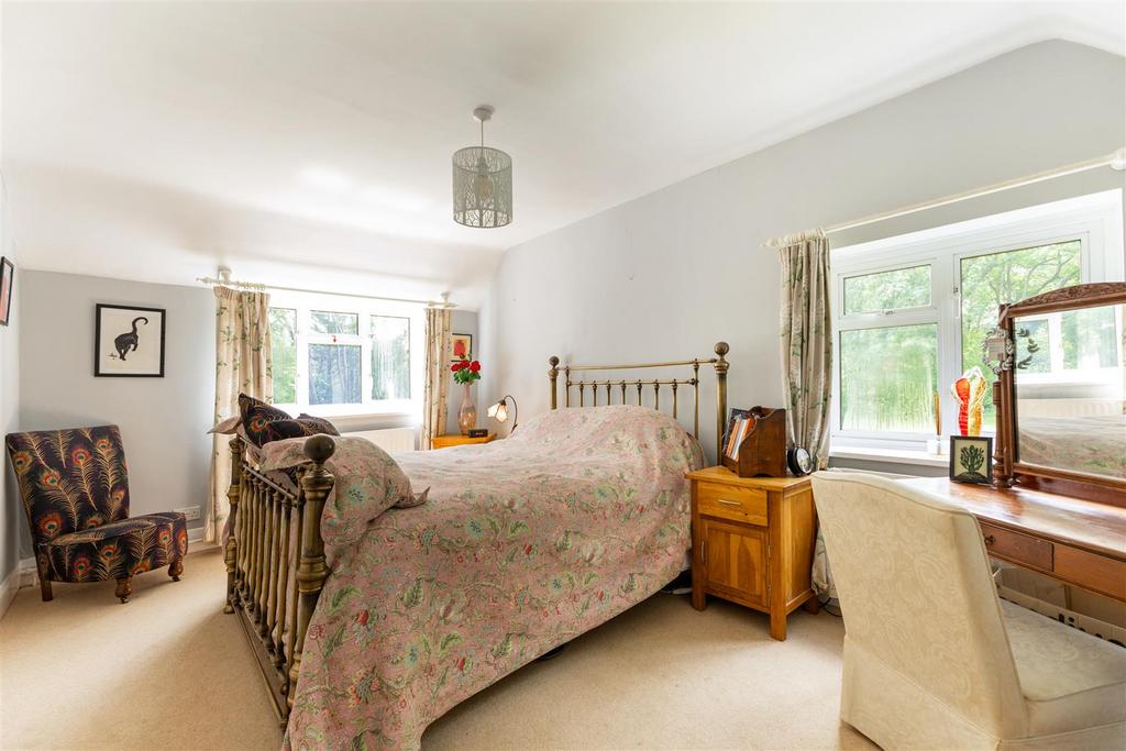 92265 Farthings-Powntley-Copse-Alton (14).jpg