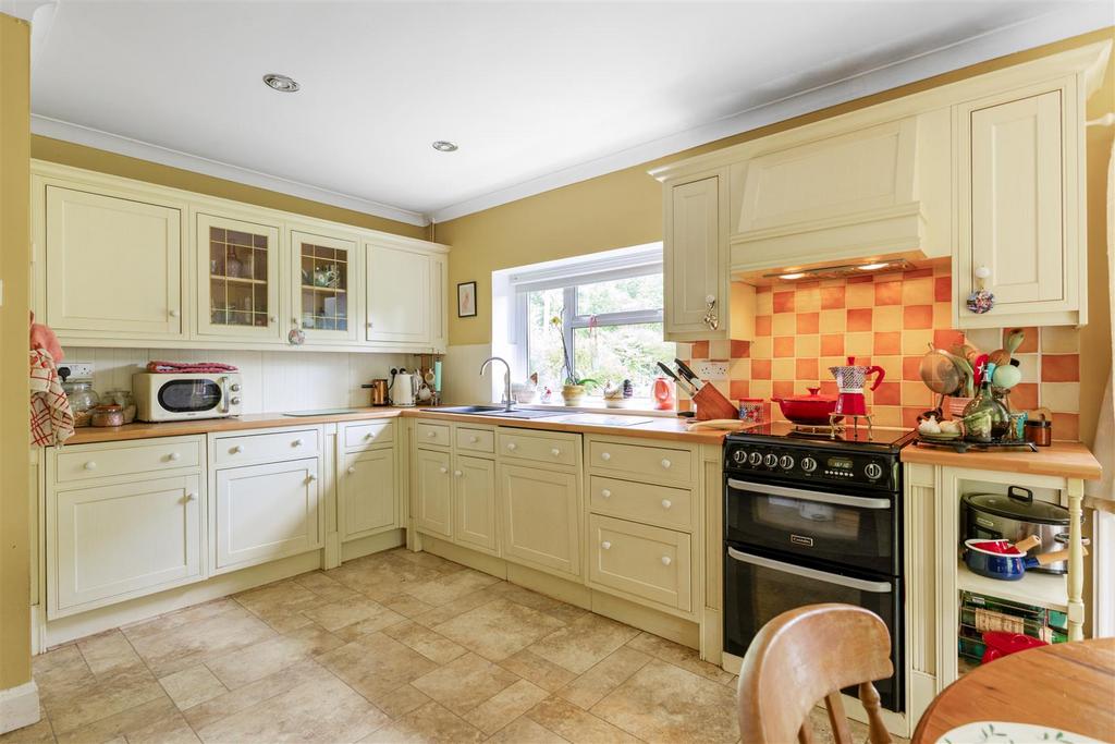 92265 Farthings-Powntley-Copse-Alton (10).jpg