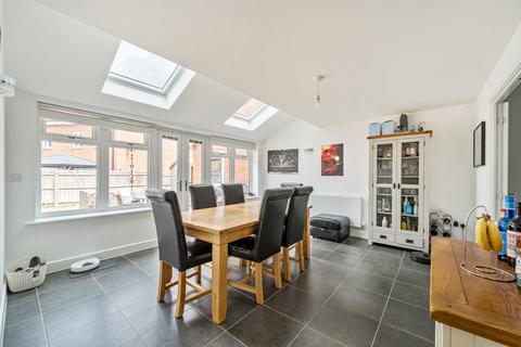 undefined, Hawthorn Crescent, Woodley, Reading
