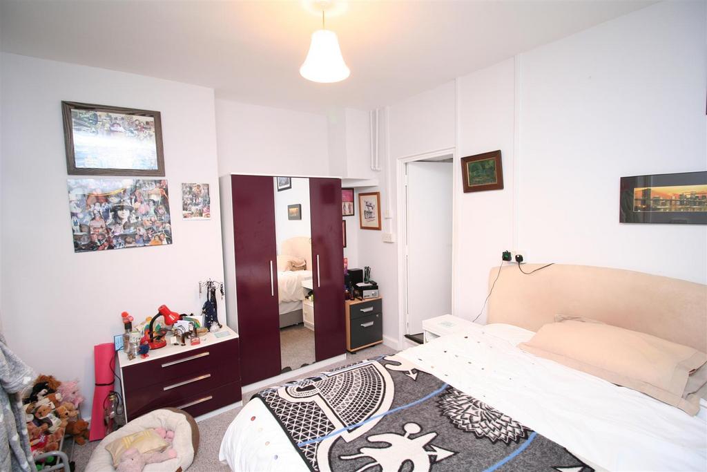 Bedroom (2)