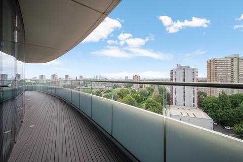 2 bedroom flat for sale, Lombard Wharf, Lombard Road, Battersea, London