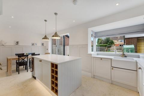 14 Meynell Drive, Leigh, WN7 3JR