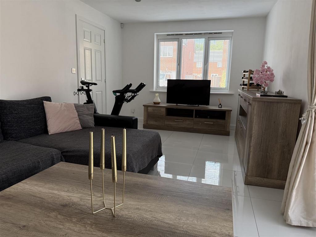 Lounge Dining Room