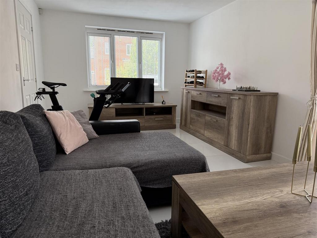 Lounge Dining Room