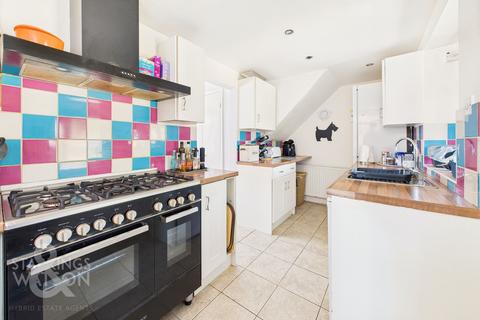 3 bedroom semi-detached house for sale, Chambers Road, Norwich