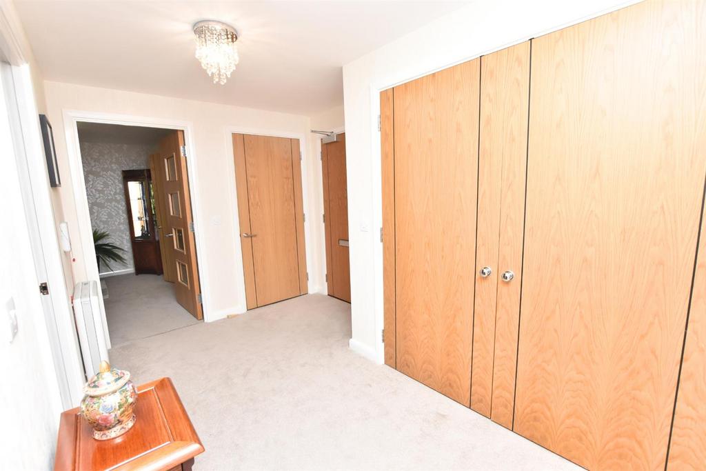 Personal entrance hall