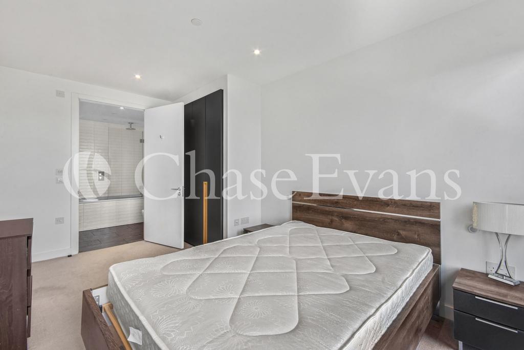 Apartment in London - View 5