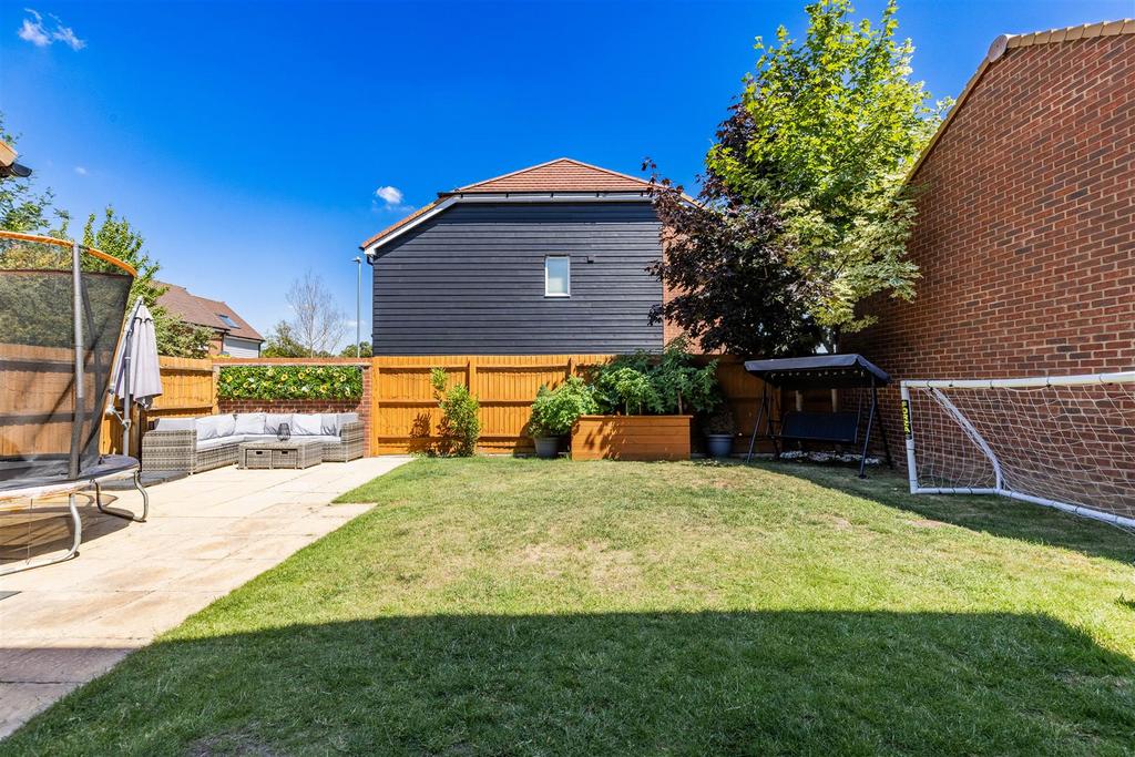 825 A4575-HDR.jpg