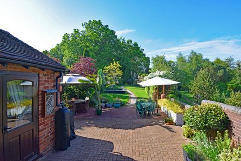 undefined, Worcester Road, Worcester Road, Upton Warren