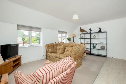 1 bedroom coach house for sale, Stratford Road, Newbold On Stour