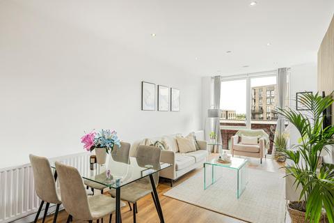 1 bedroom apartment to rent, 1 Cavendish Square, London, E16