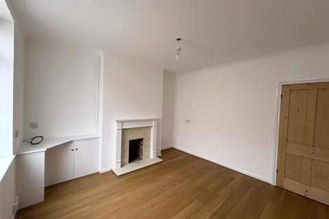 3 bedroom terraced house to rent, Nicholson Street, Newark, Nottinghamshire, NG24