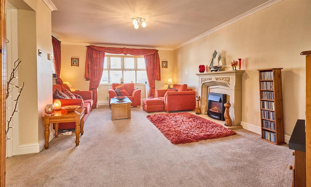 Lounge to Front
