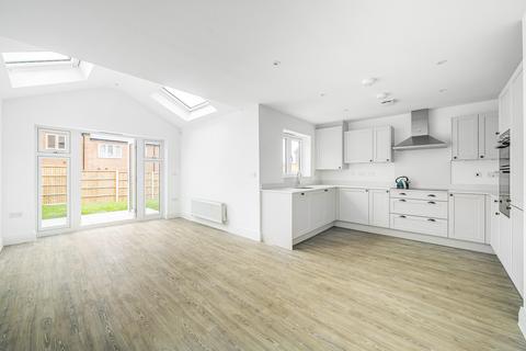3 bedroom detached house to rent, Fullers Mill Way, Hampshire SO22