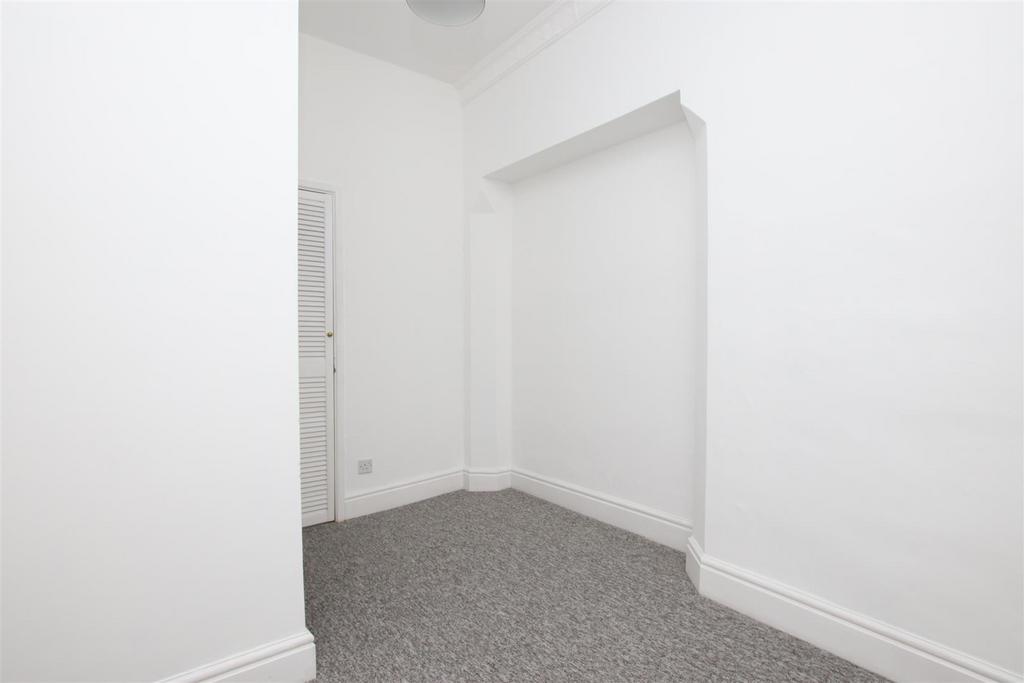 Bedroom two (2).JPG