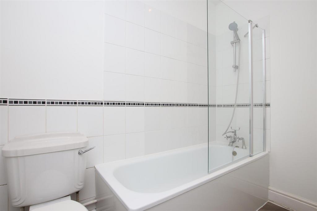 Bathroom.JPG
