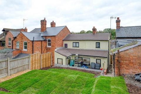 2 bedroom end of terrace house for sale, Enfield Road, Hunt End, B97