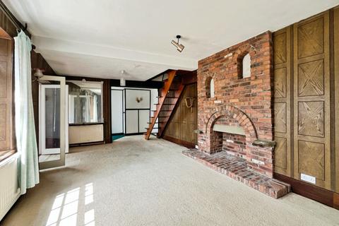 2 bedroom detached house for sale, Victoria Road, Beverley, HU17 8PA
