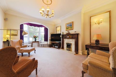 4 bedroom detached house for sale, Beverley Road, Anlaby,  HU10 7BD
