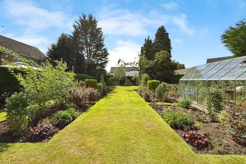 4 bedroom detached house for sale, Beverley Road, Anlaby,  HU10 7BD
